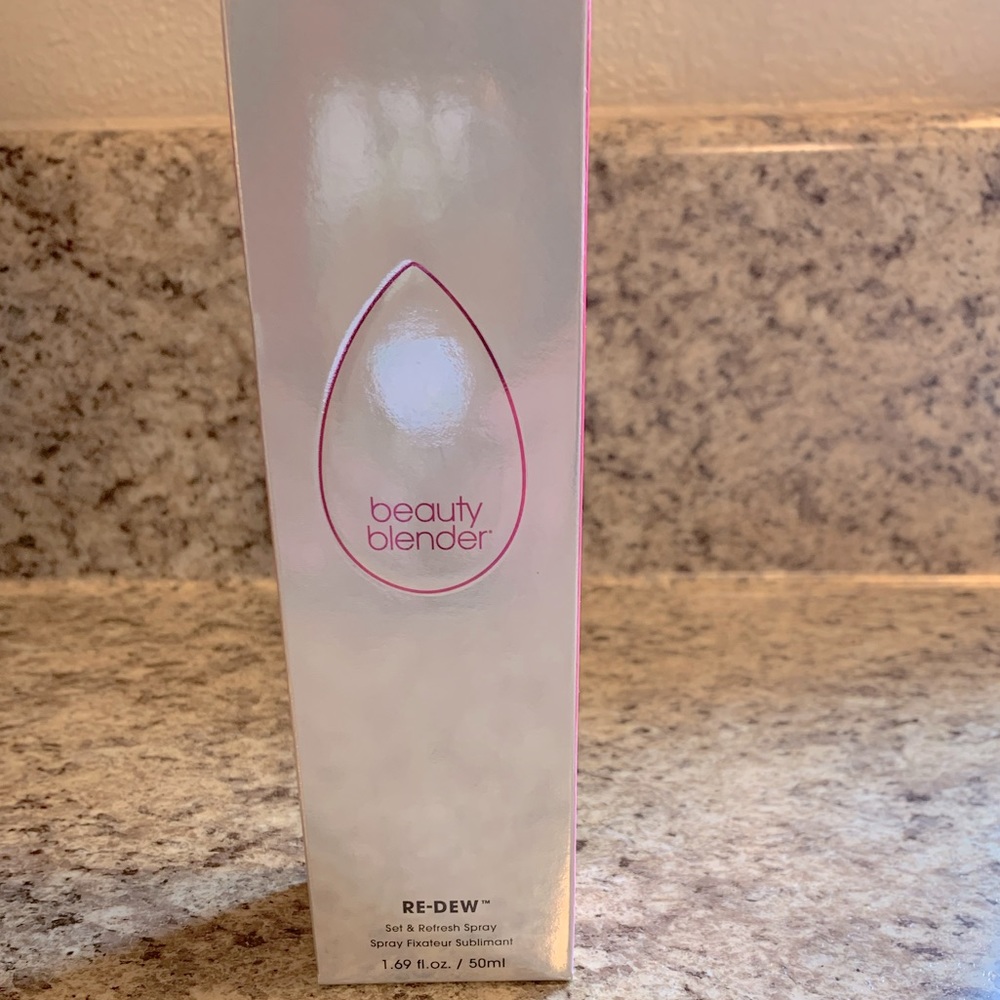 NWT Beauty Blender Re-Dew makeup setting spray